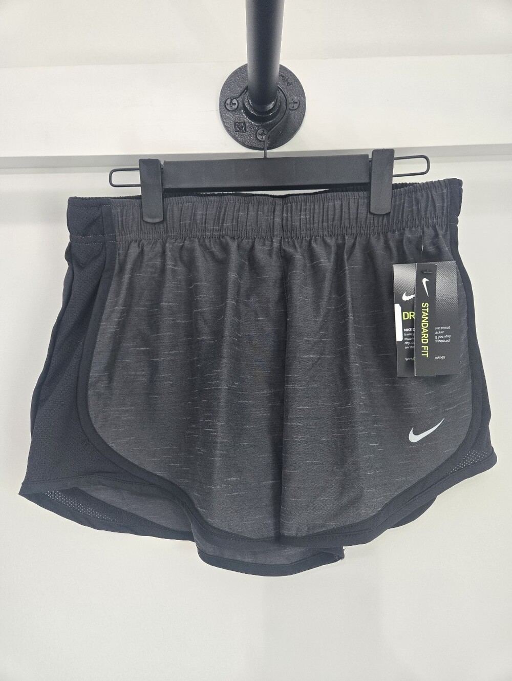 New. Nike Women's Dri-FIT Tempo Heathered 3" Running Shorts Grey/Black Medium